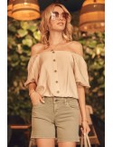 Kurze Bluse mit Knöpfen und kurzen Ärmeln, beige MP29363 – Online-Shop – Boutique